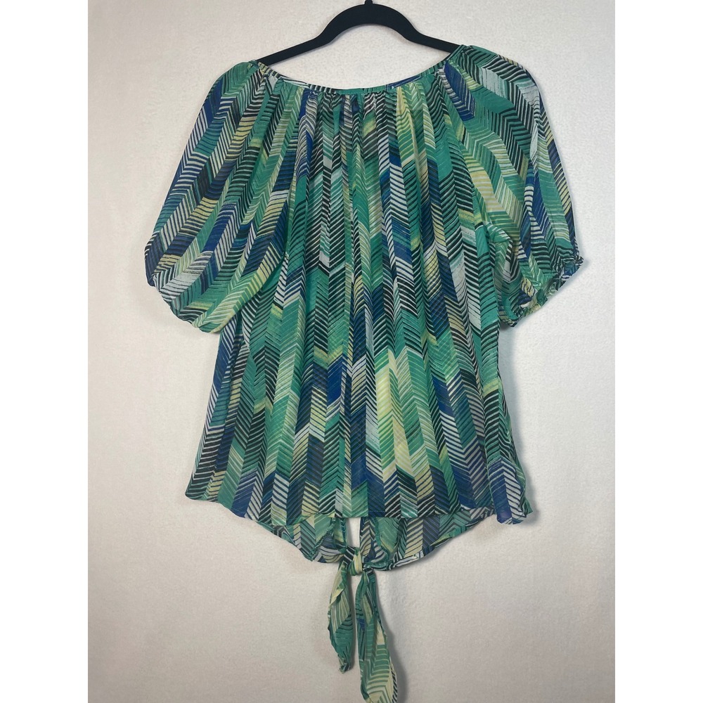 Halo Women's M Medium Chevron Print Tie Front‎ Button Down Top Green Blue - Picture 3 of 8